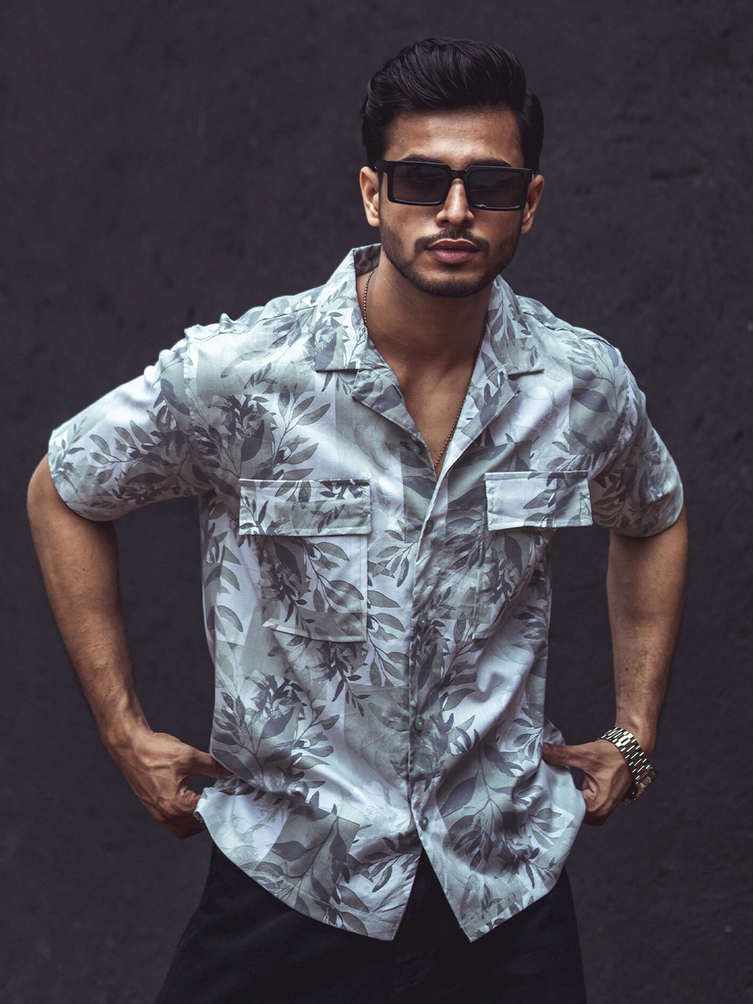 

Maniac Classic Floral Printed Casual Shirt, Green