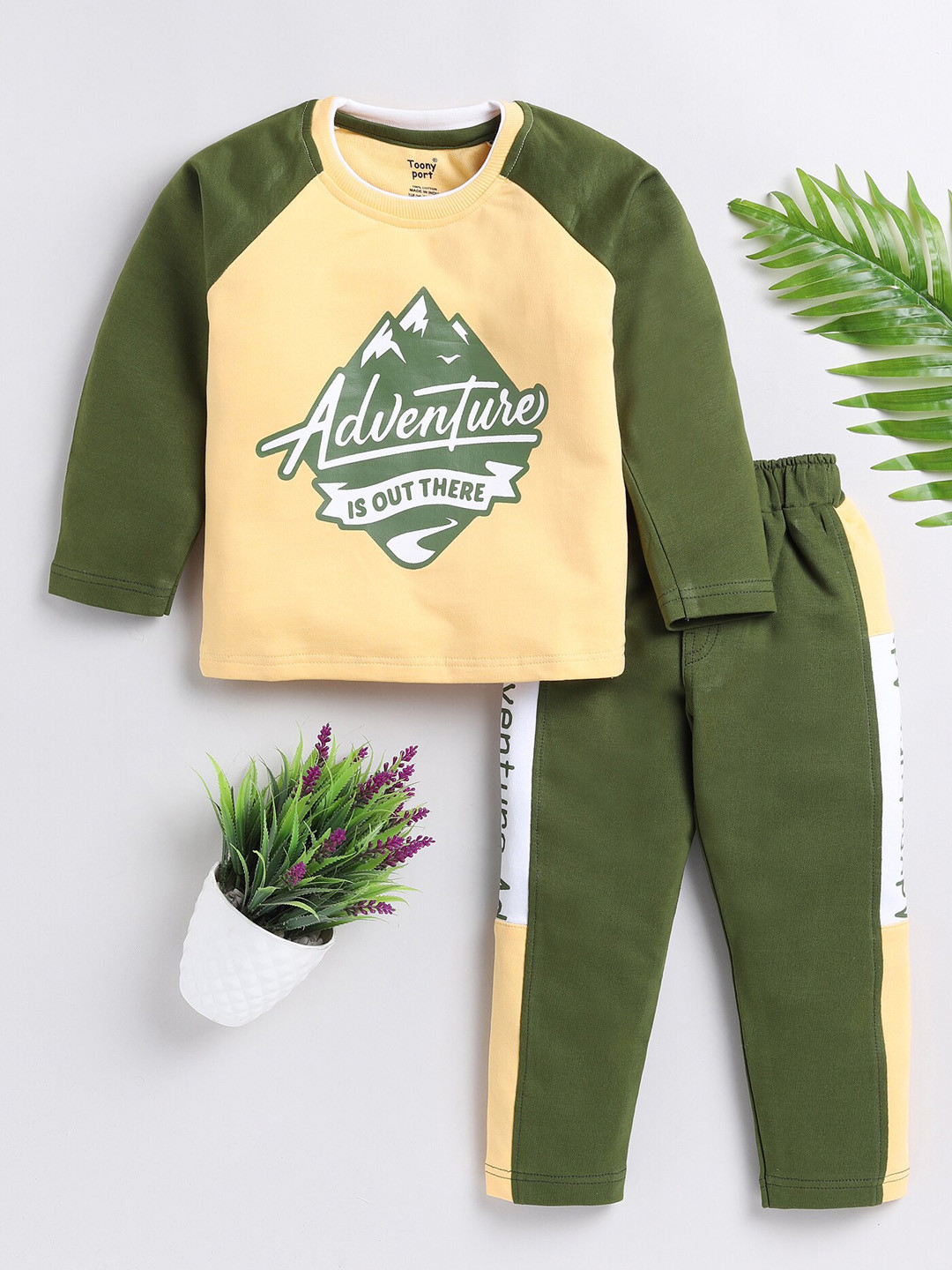 

Toonyport Boys Colorblocked Cotton Tracksuits, Yellow