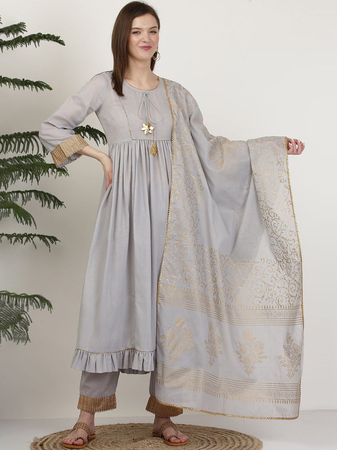 

KAANCHIE NANGGIA Gotta Patti Pure Cotton Kurta & Trousers With Dupatta, Grey