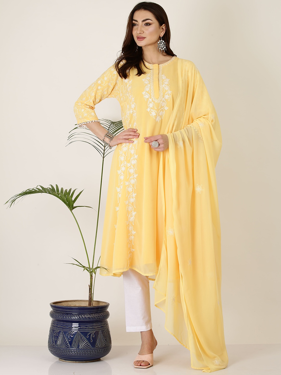 

KAANCHIE NANGGIA Floral Embroidered Anarkali Thread Work Kurta With Trousers & Dupatta, Yellow