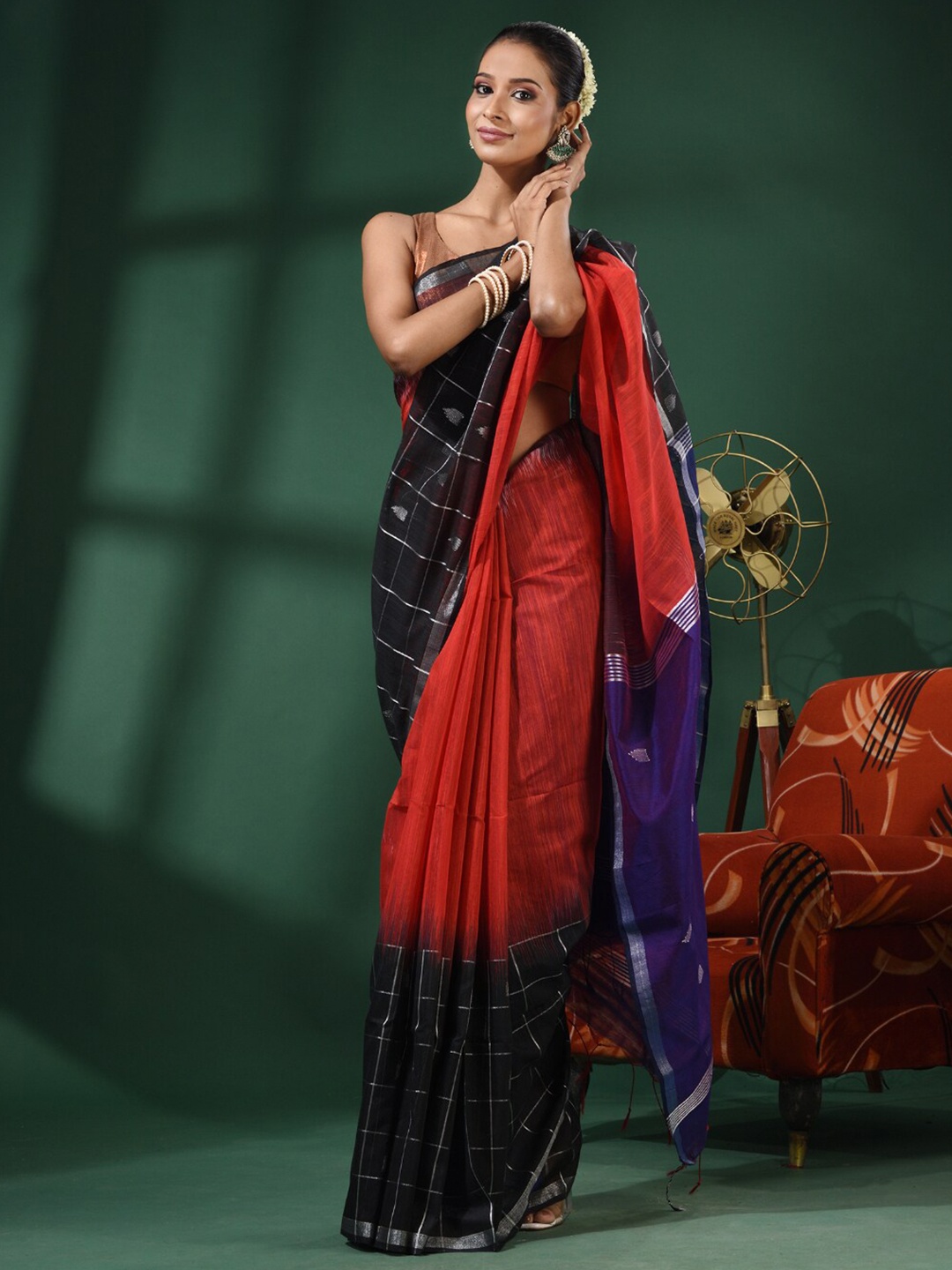 

Charukriti Ethnic Motifs Woven Design Zari Detail Saree, Red