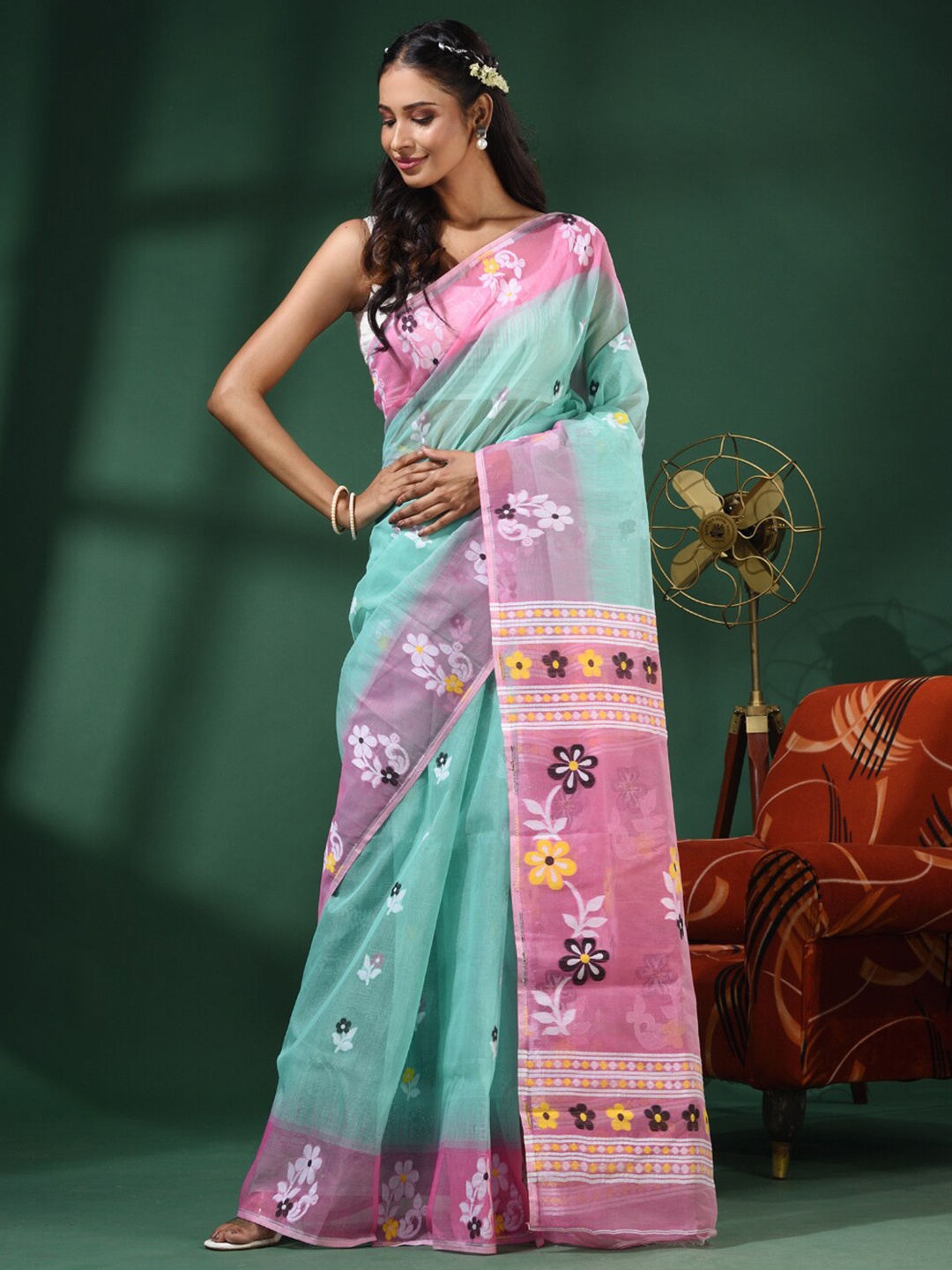 

Charukriti Ethnic Motifs Woven Design Silk Cotton Jamdani Saree, Sea green