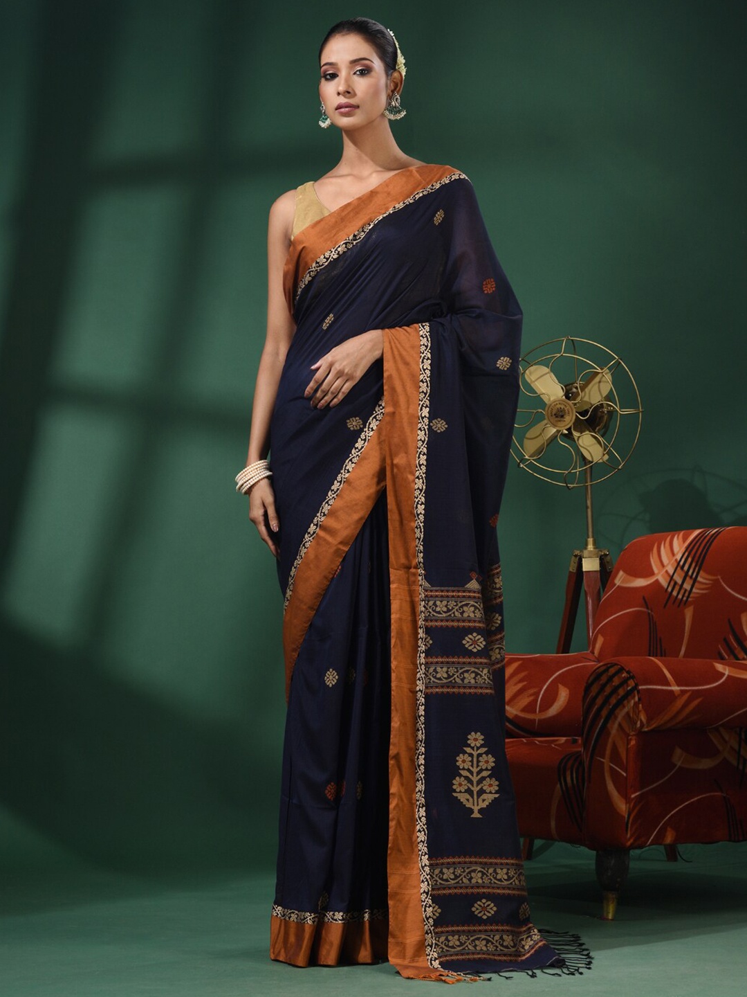 

Charukriti Ethnic Motifs Woven Design Pure Cotton Saree, Navy blue