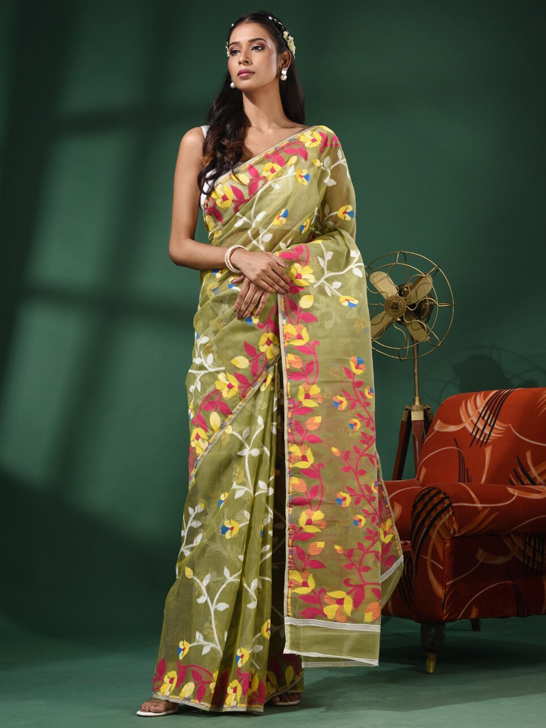 

Charukriti Woven Design Silk Cotton Jamdani Saree, Green