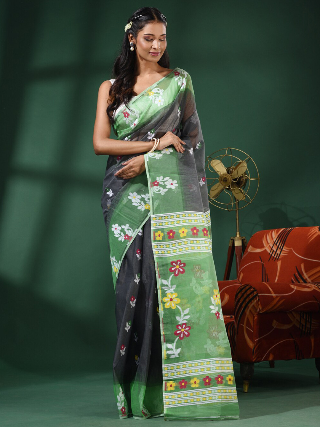 

Charukriti Ethnic Motifs Woven Design Silk Cotton Jamdani Saree, Grey