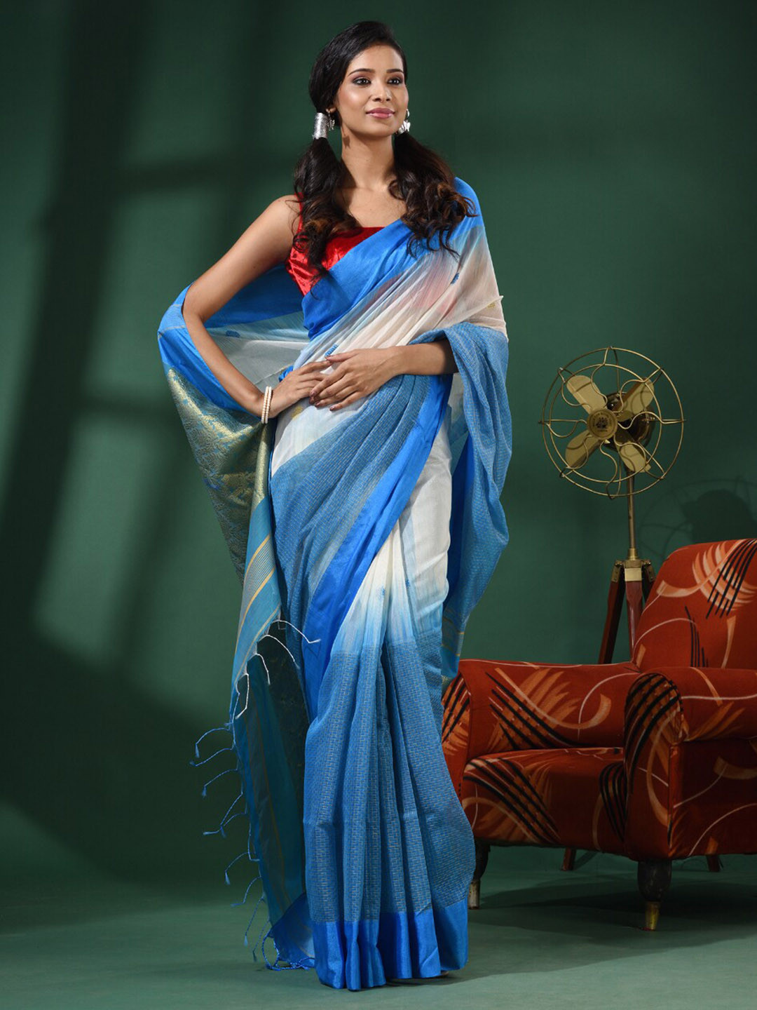 

Charukriti Ethnic Motifs Woven Design Zari Saree, White
