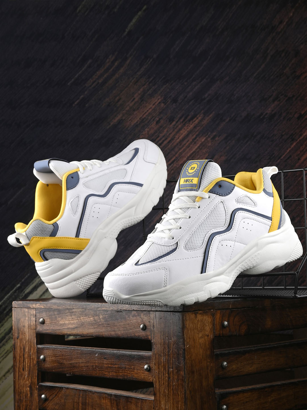 

HRX by Hrithik Roshan Women White & Blue Mesh Textured Comfort Insole Sneakers