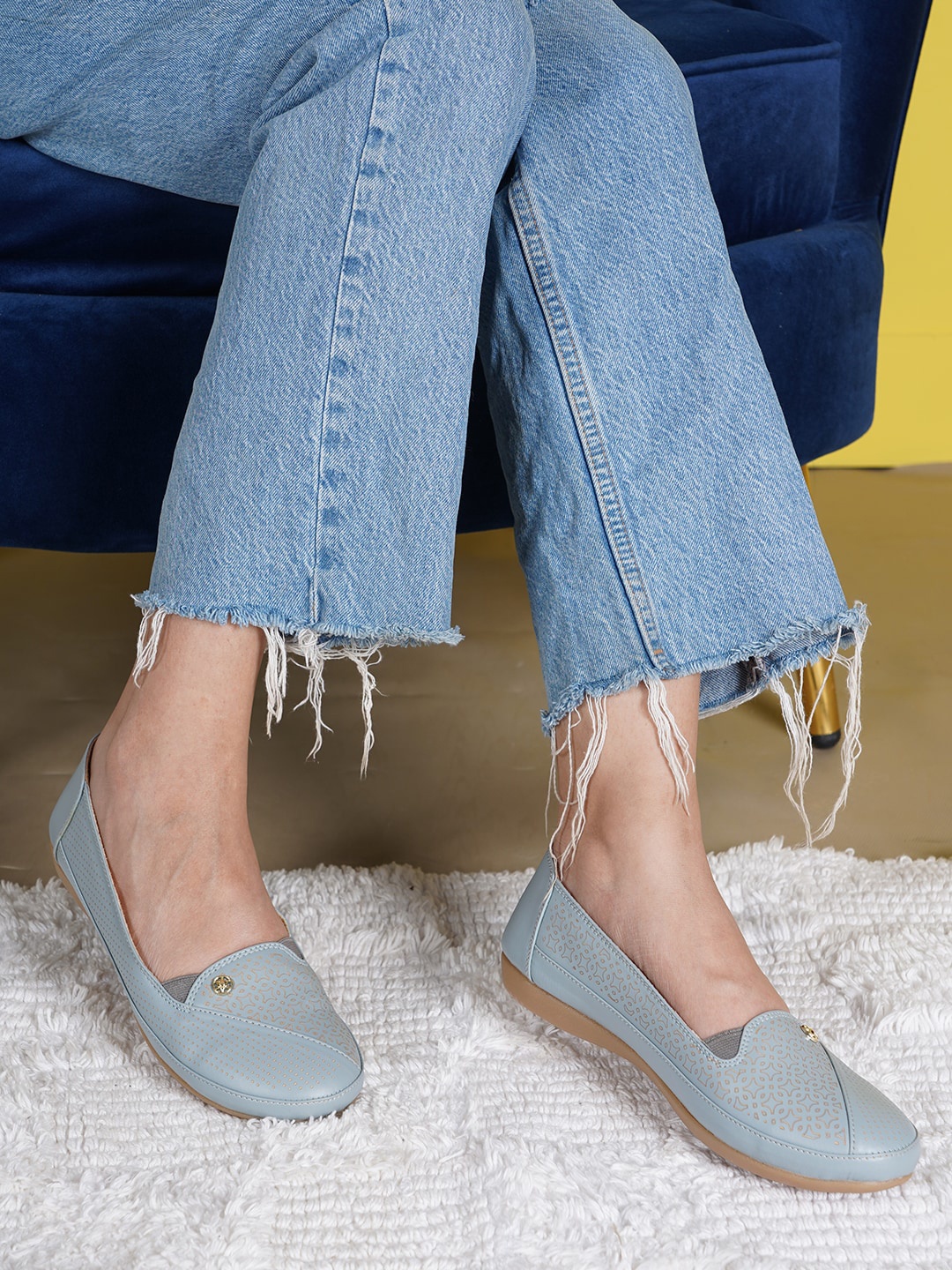 

Mast & Harbour Grey Textured Ballerinas