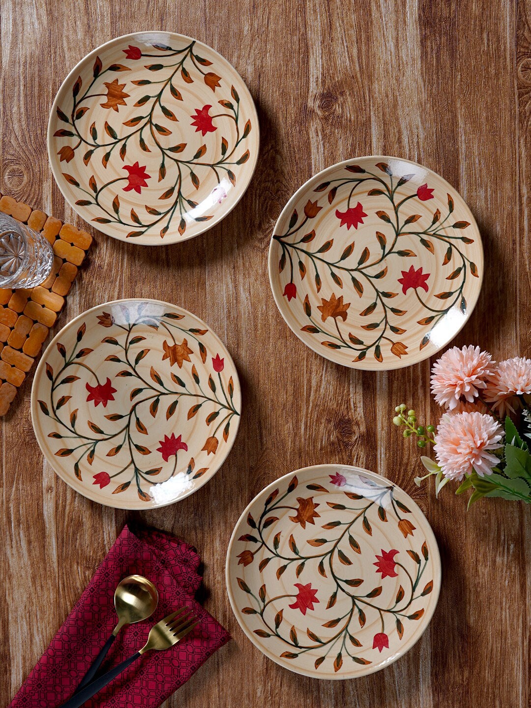 

CDI Cream-Coloured & Red 4 Pieces Floral Printed Ceramic Glossy Plates