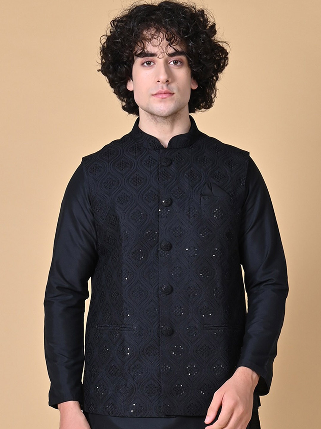 

MAAHI FABS Mandarin Collar Kurta with Churidar & Nehru jacket, Black