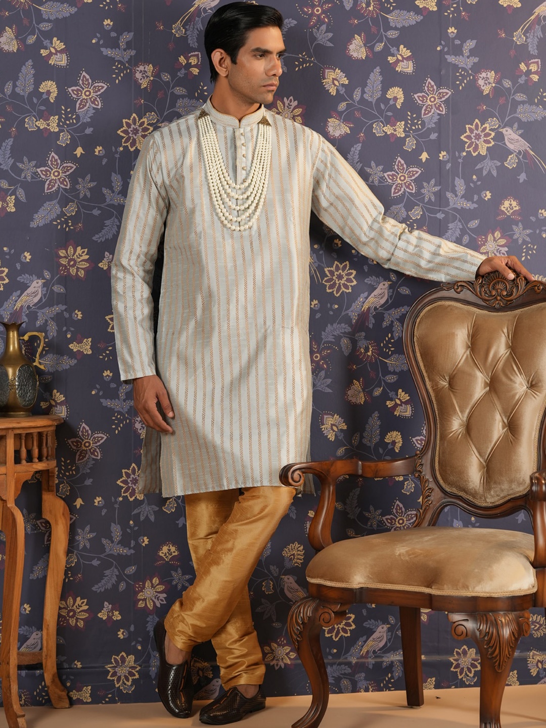 

House of Pataudi Ethnic Motif Woven Design Mandarin Collar A-Line Kurta With Trouser, Grey