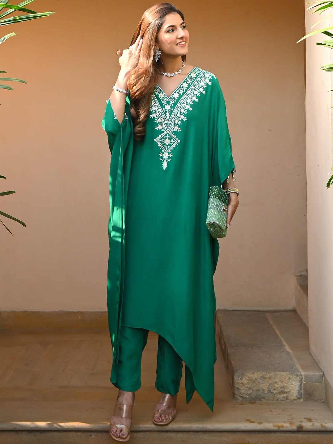 

Bunaai Floral Yoke Design Thread Work Kaftan Kurta with Trousers, Green