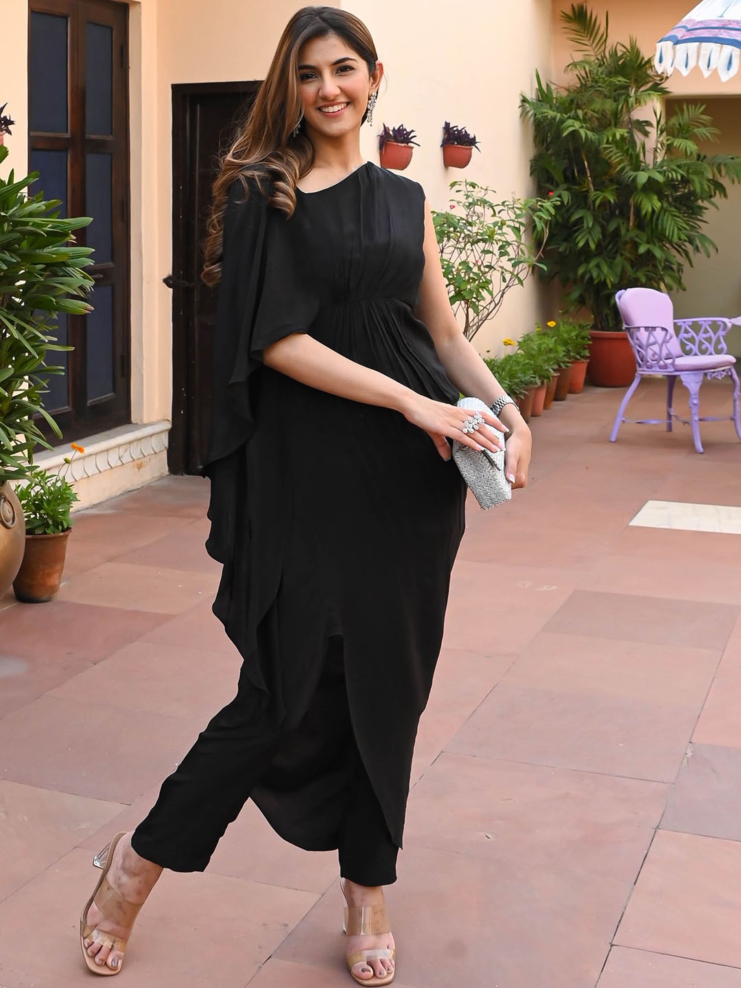

Bunaai Asymmetric Neck Fusion A-Line Kurta with Trousers, Black