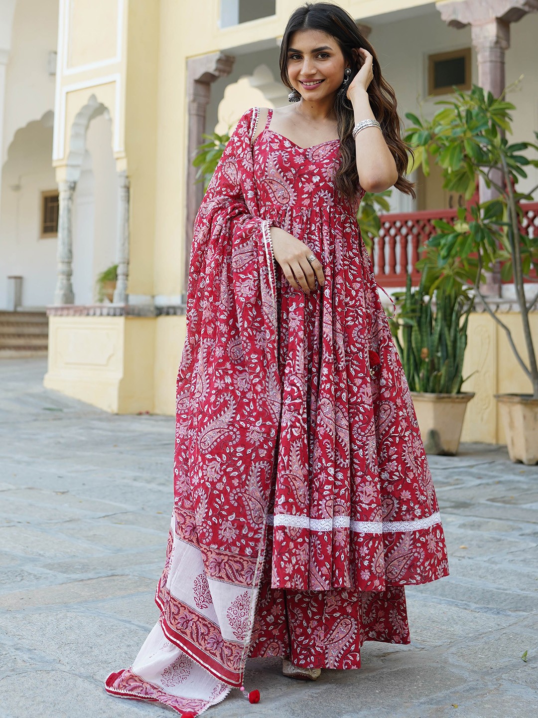 

Bunaai Paisley Printed Gotta Patti Anarkali Kurta With Palazzos & Dupatta, Red