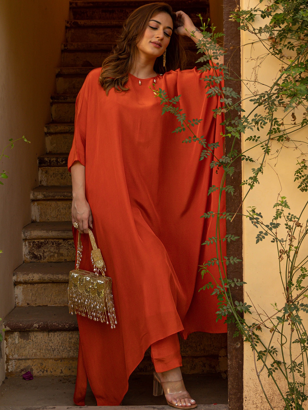 

Bunaai Kaftan Kurta with Trousers, Orange