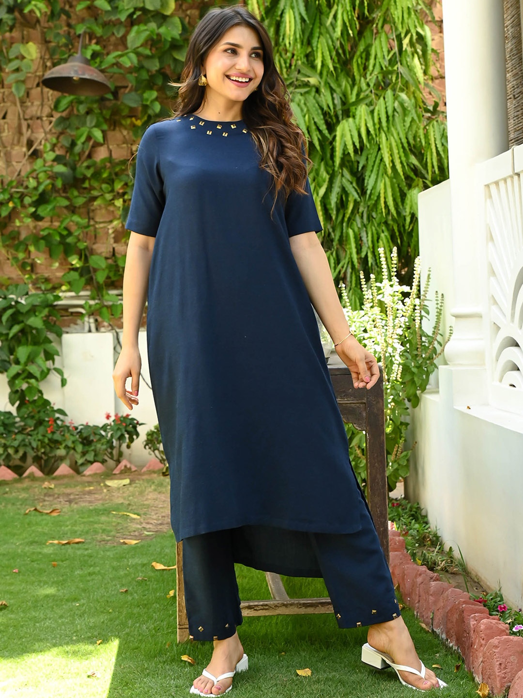 

Bunaai Cotton High Low Regular Kurta with Trousers, Blue