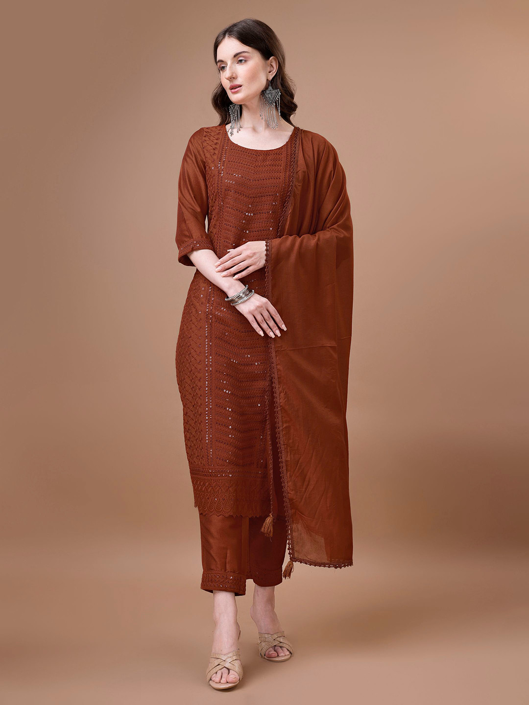 

Shopping Queen Ethnic Motifs Embroidered Regular Sequinned Kurta with Trousers & Dupatta, Rust