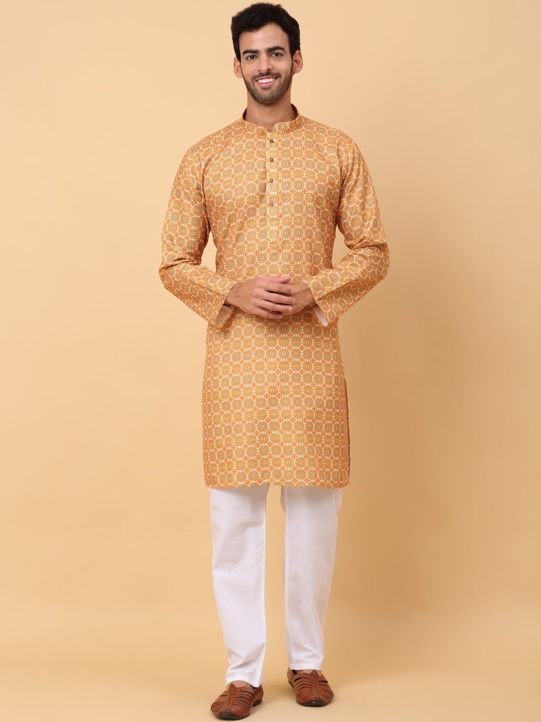 

KRAFT INDIA Geometric Printed Regular Kurta with Trousers, Yellow