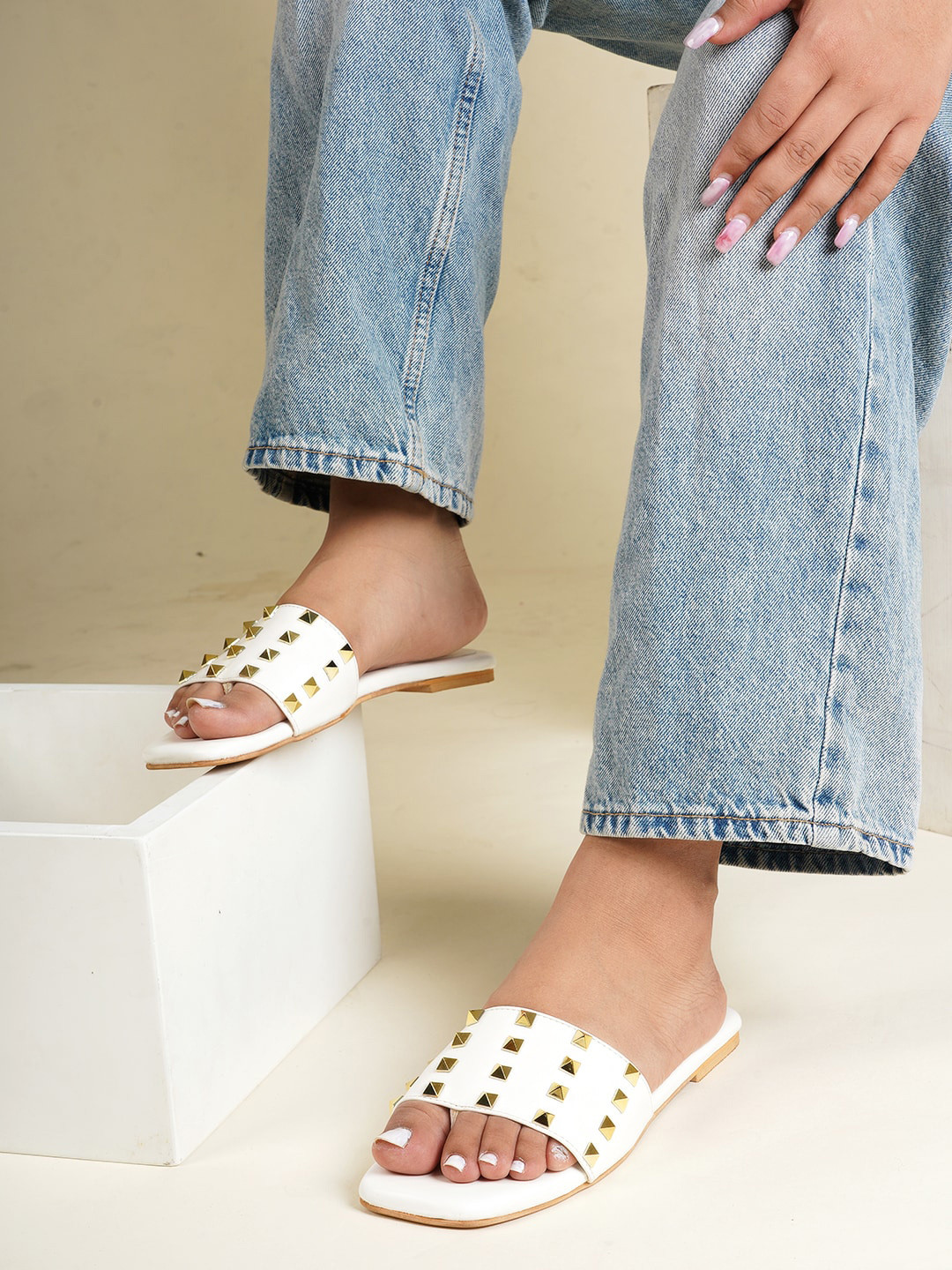 

DressBerry White & Gold-Toned Embellished Open Toe Flats