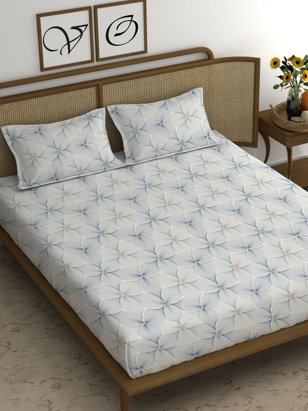 

CHHAVI INDIA Blue & White Printed 210 TC King Bedsheet with 2 Pillow Covers