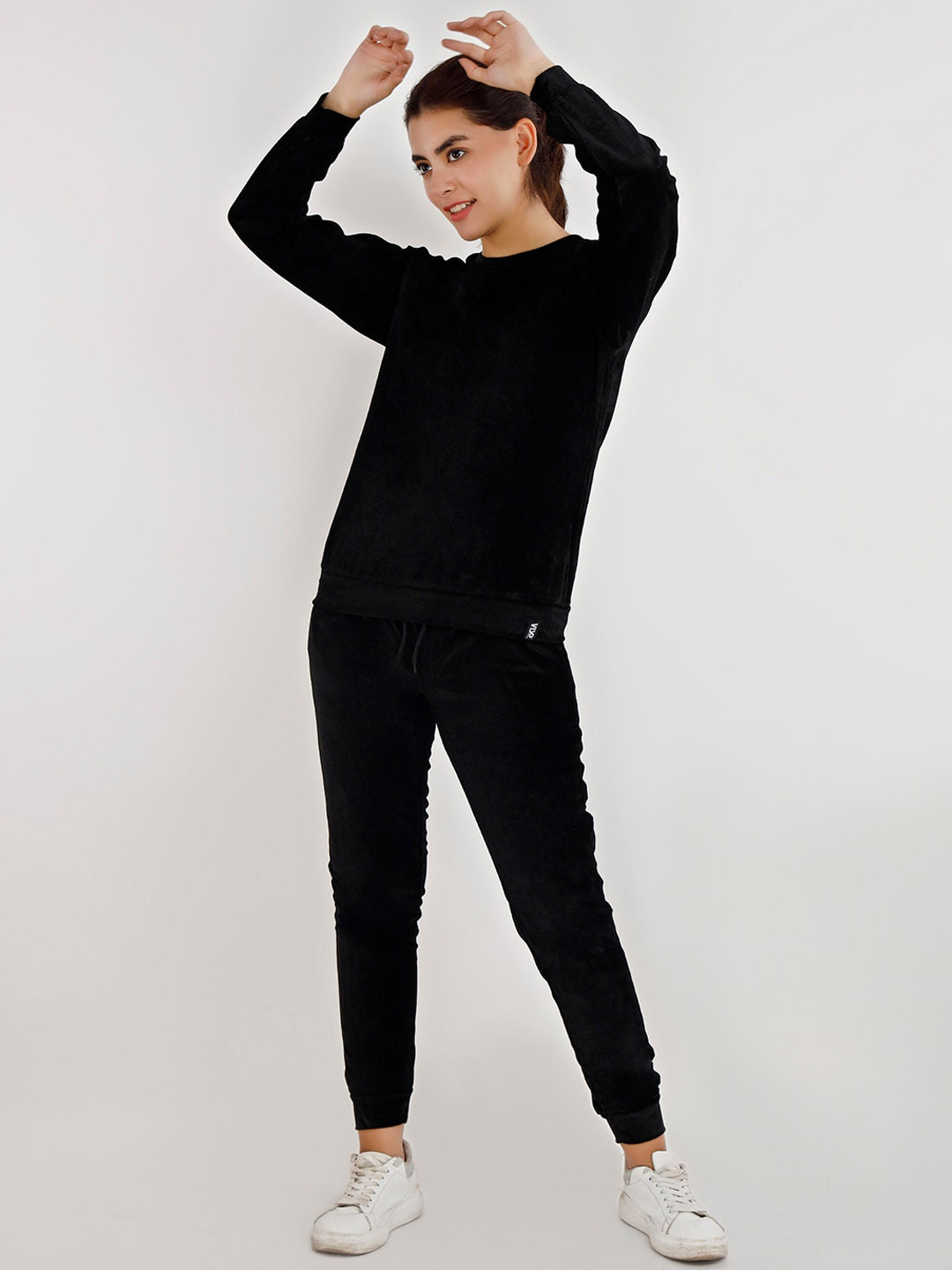 

VISO Round Neck Velvet T-Shirt & Joggers, Black
