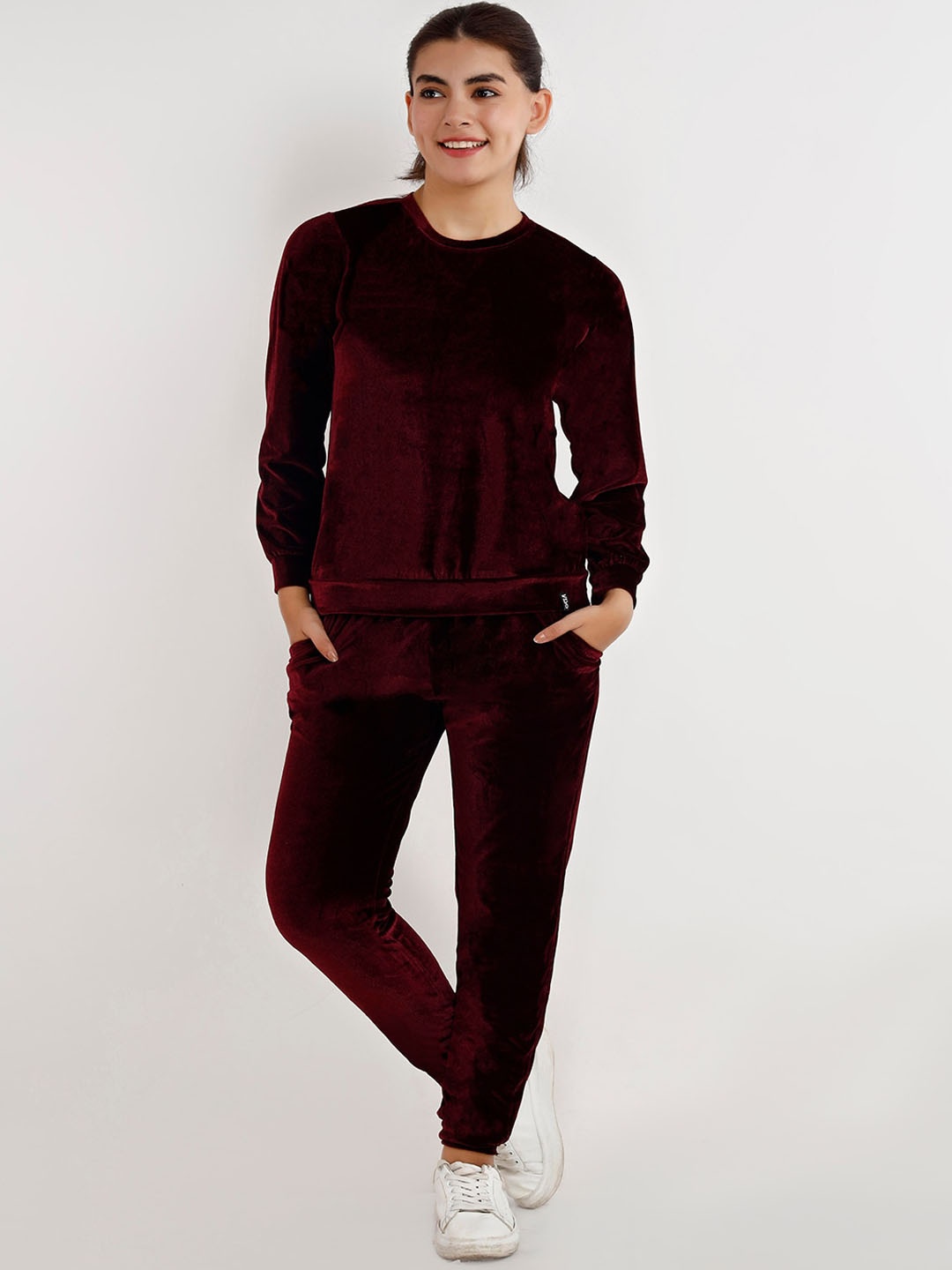 

VISO Round Neck Velvet T-Shirt & Joggers, Maroon