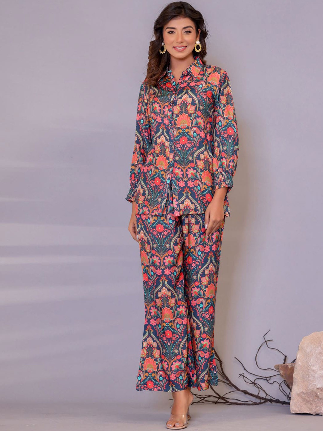 

Meena Bazaar Ethnic Motifs Printed Shirt Collar Shirt With Palazzo, Grey
