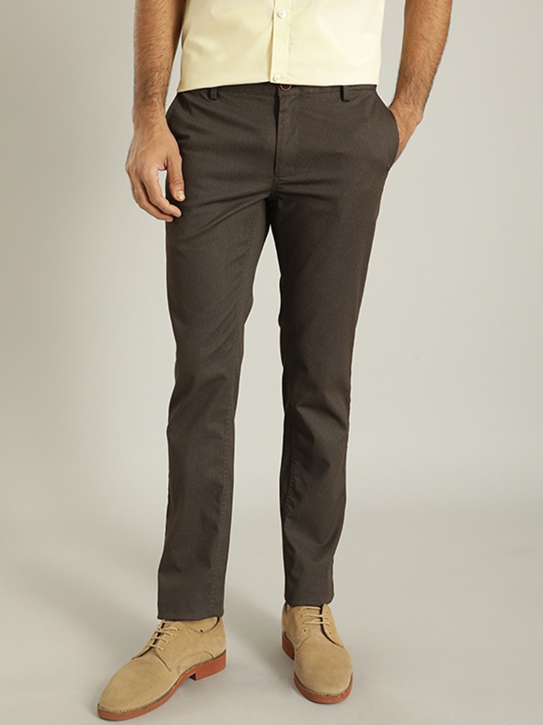 

Indian Terrain Men Brooklyn Slim Fit Mid-Rise Plain Regular Trousers, Grey