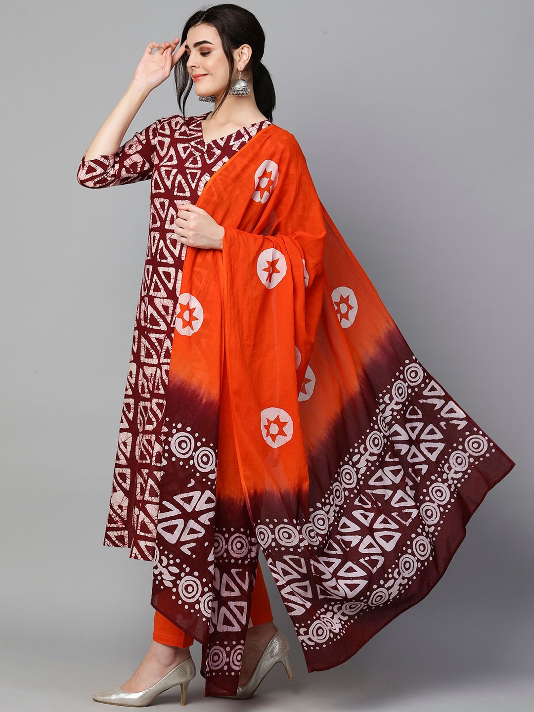 

KALINI Geometric Printed V-Neck Straight Kurta & Trousers With Dupatta, Orange