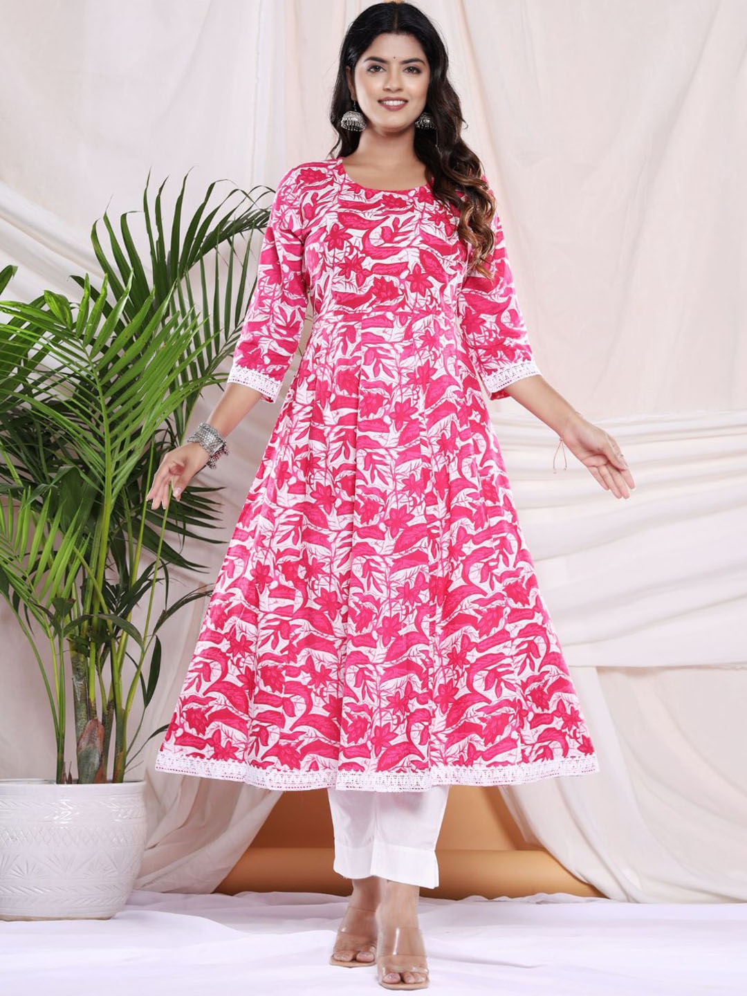 

Karagwals fab Floral Printed Pure Cotton Kurta with Palazzos & With Dupatta, Pink