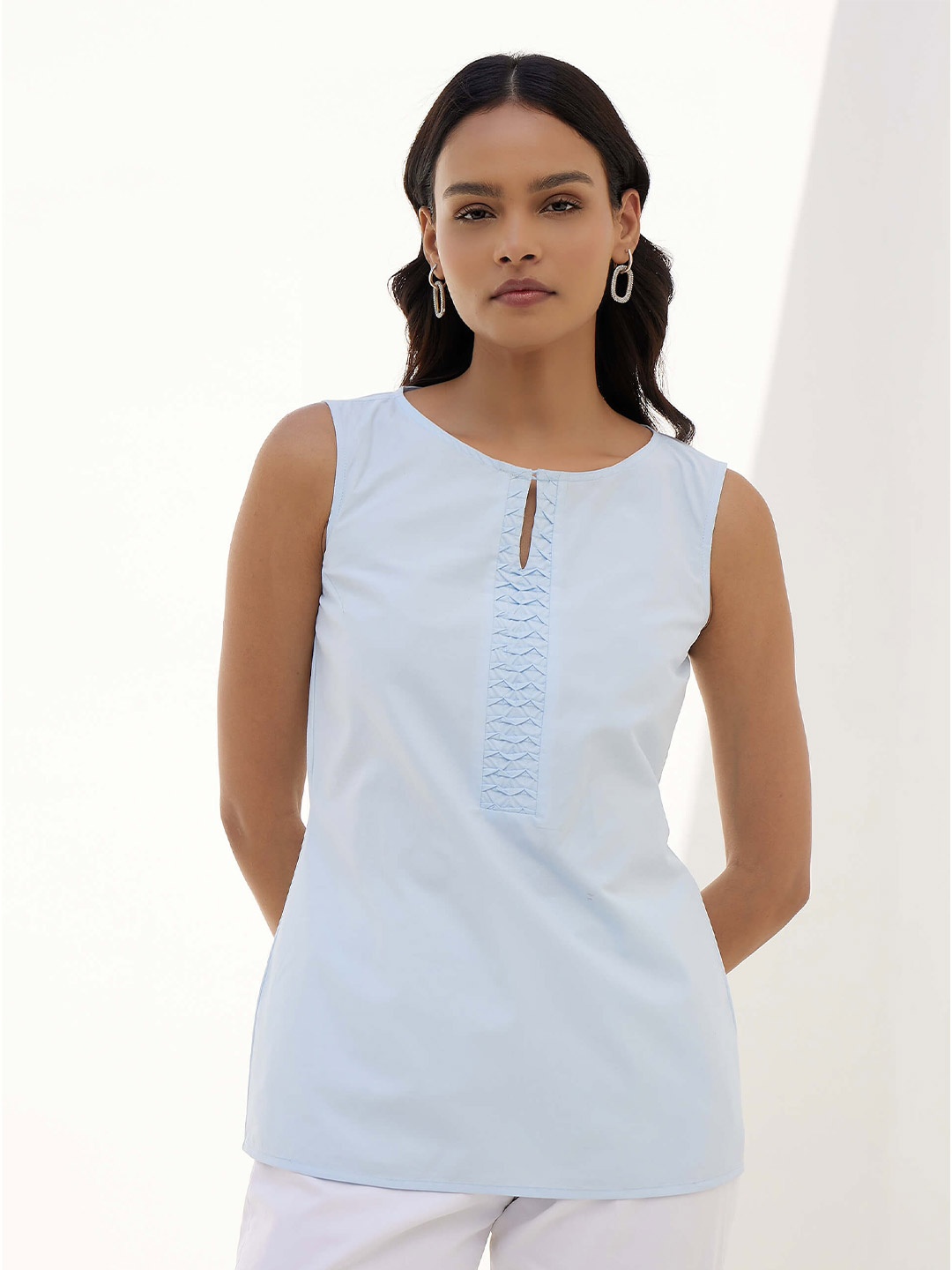 

SALT ATTIRE Round Neck Sleeveless Top, Blue