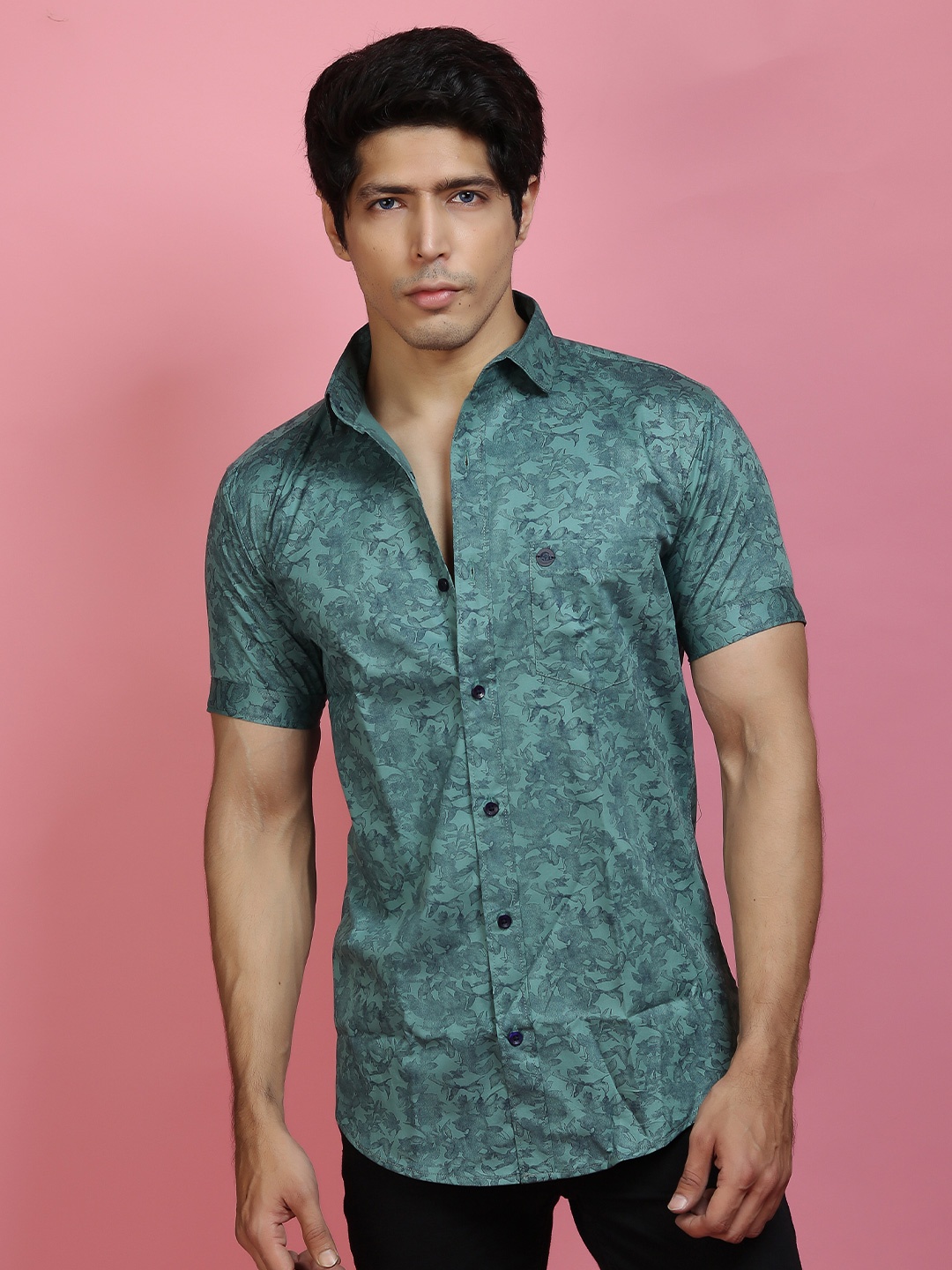 

INDIAN THREADS India Slim Floral Printed Spread Collar Slim Fit Cotton Casual Shirt, Green