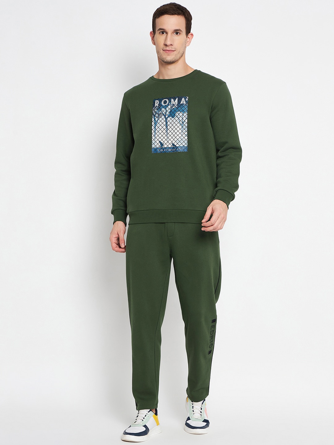 

EDRIO Men Rome-Inspired Printed Printed T-Shirt With Trousers, Olive