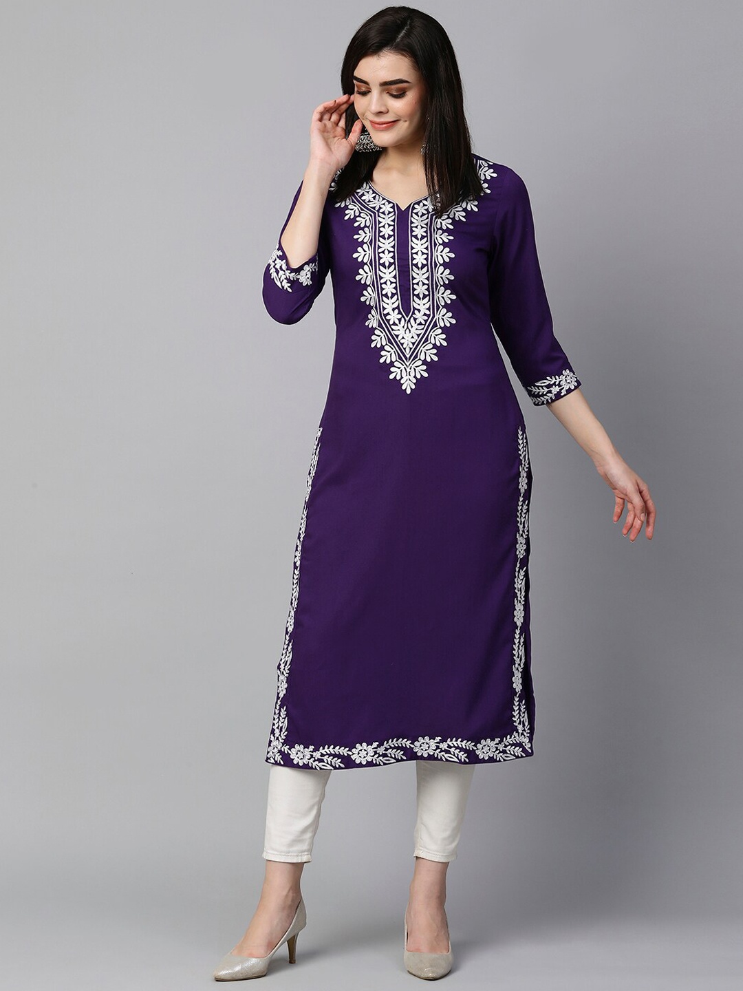 

KALINI Floral Embroidered Sequinned Kurta, Purple