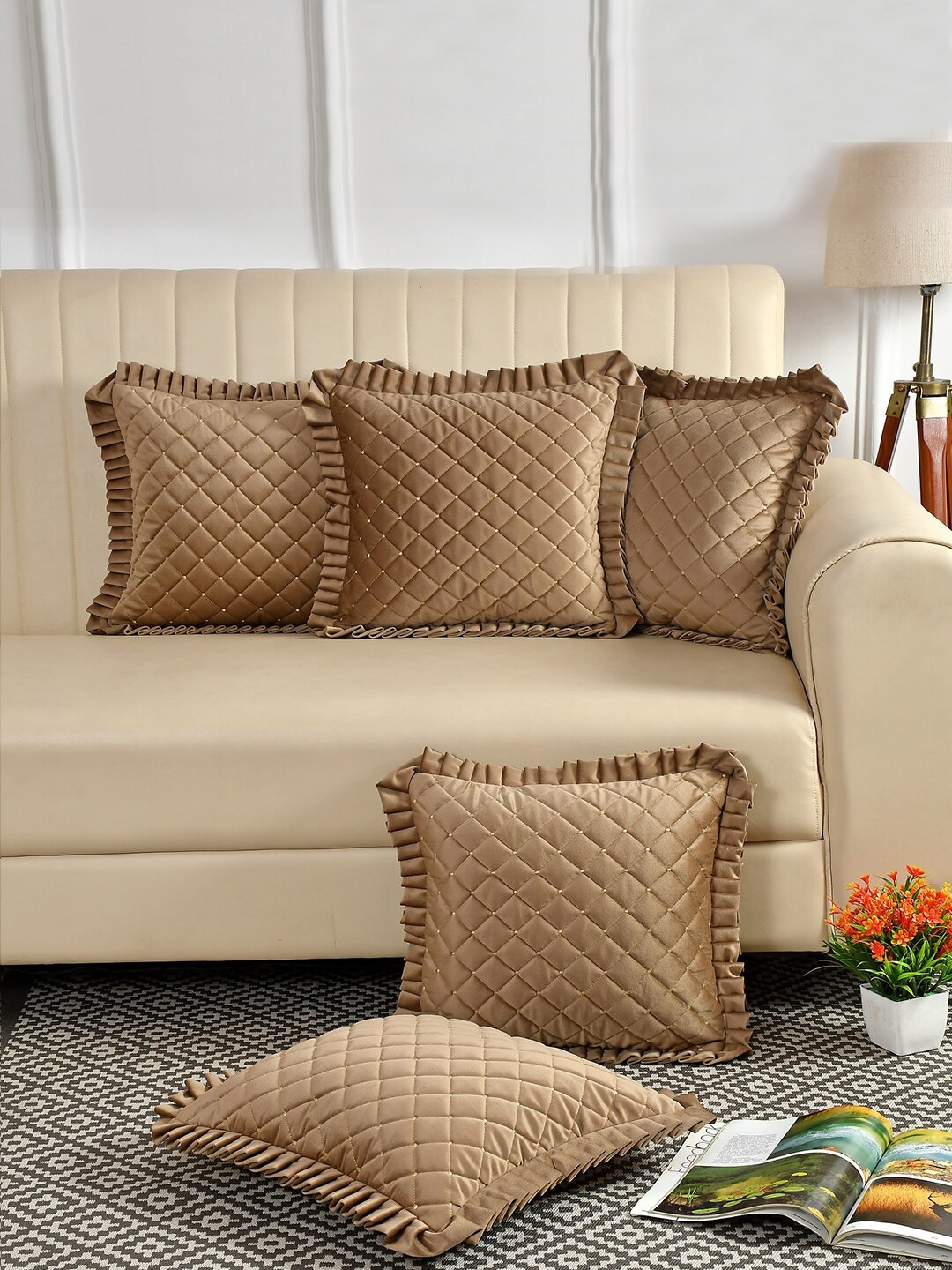 

HOSTA HOMES Gold-Toned 5-Pieces Checked Velvet Square Cushion Covers