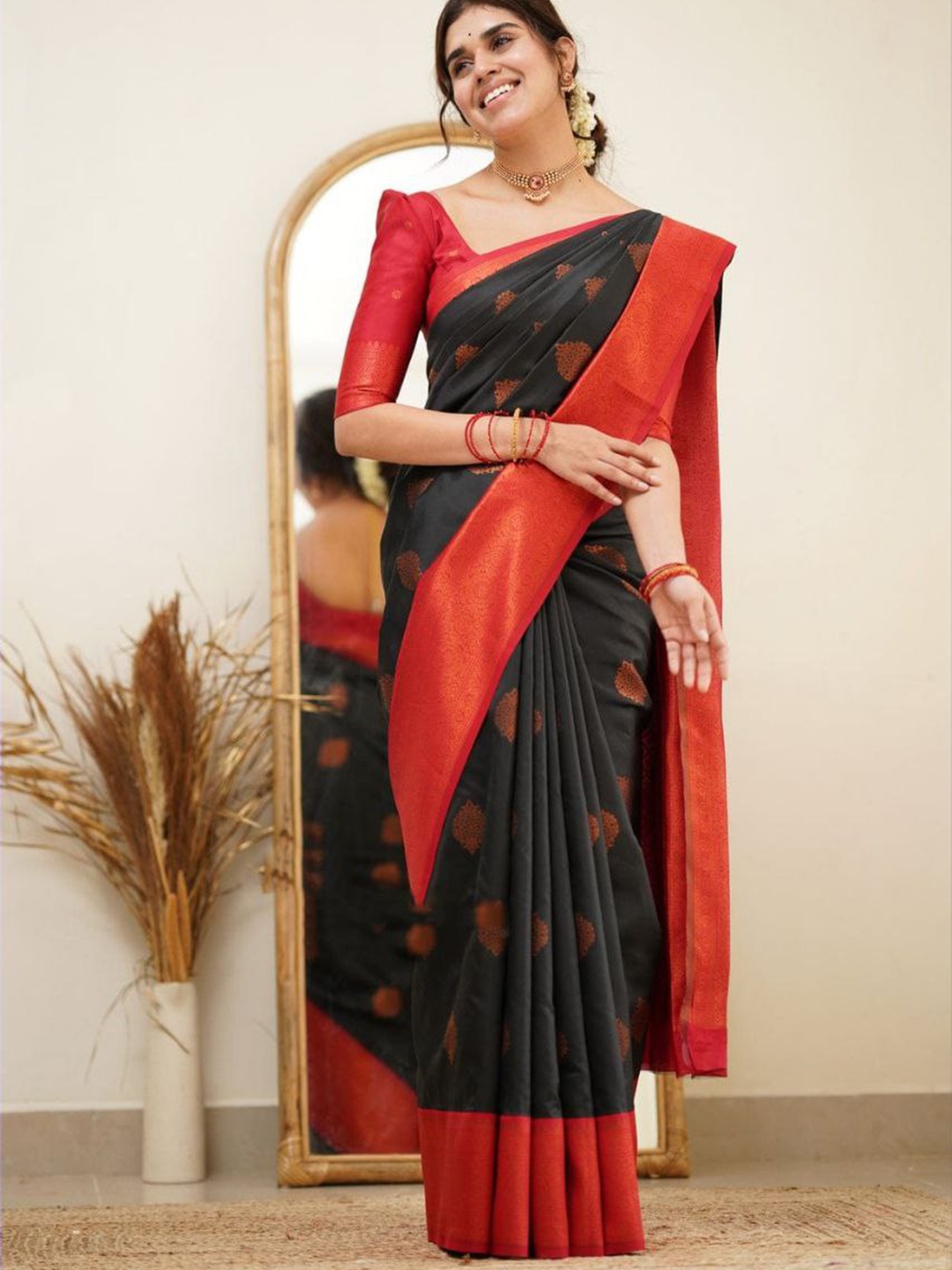 

TIEXA Ethnic Motifs Woven Design Zari Pure Silk Banarasi Saree, Black