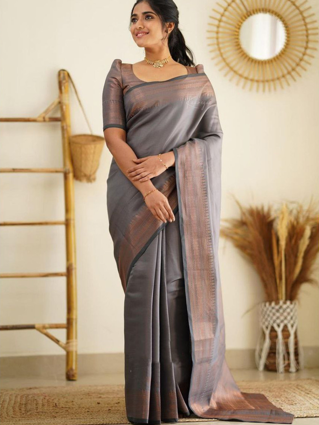 

TIEXA Zari Pure Silk Banarasi Saree, Grey