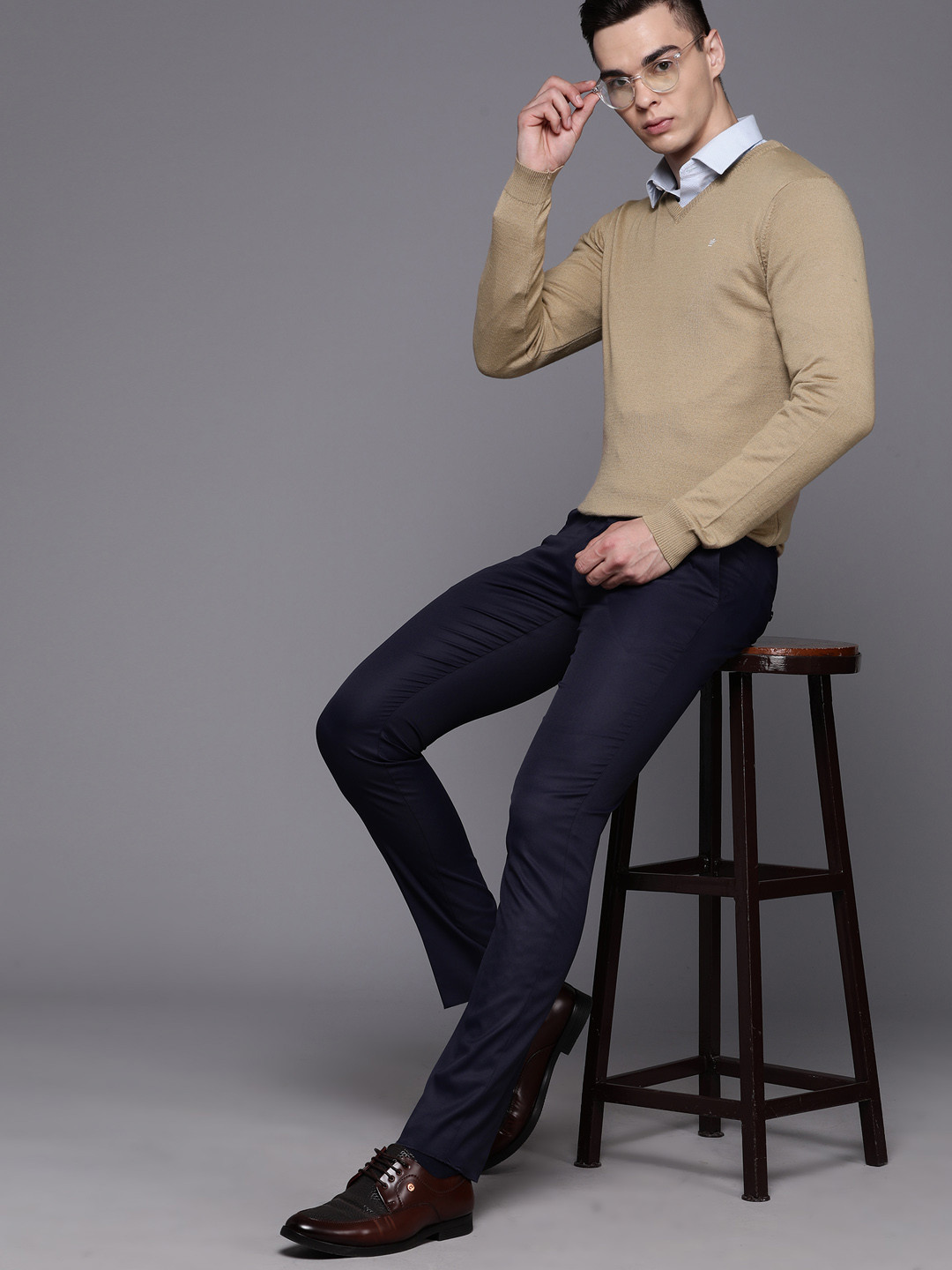 

Louis Philippe Solid V-Neck Pullover, Taupe