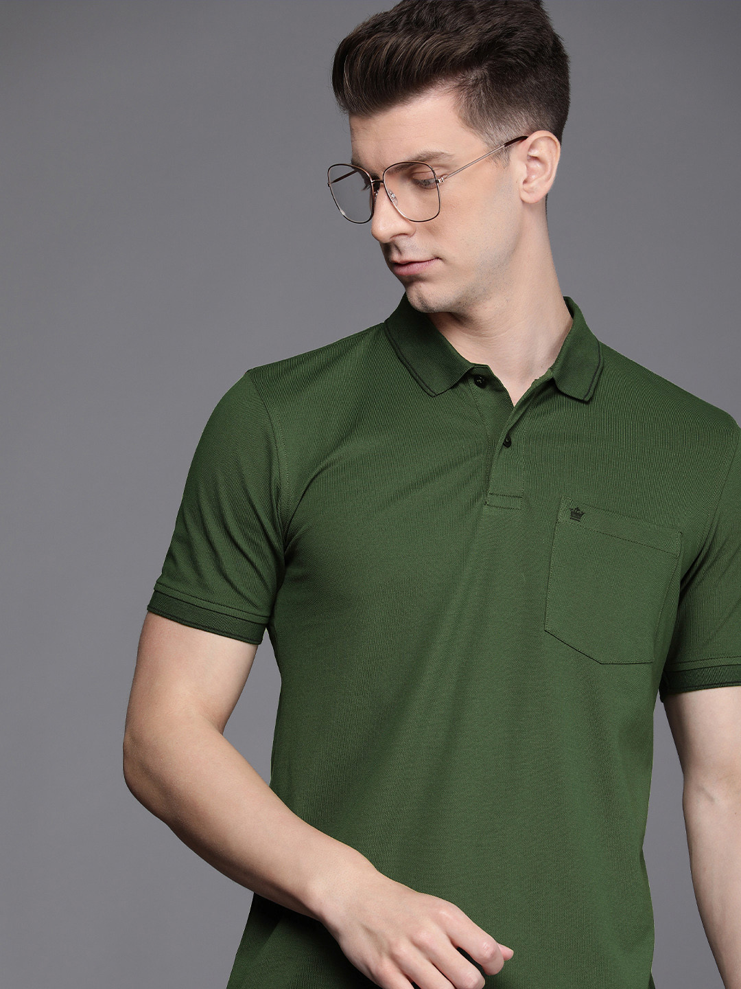 

Louis Philippe Solid Polo Collar With Chest Pocket T-shirt, Green