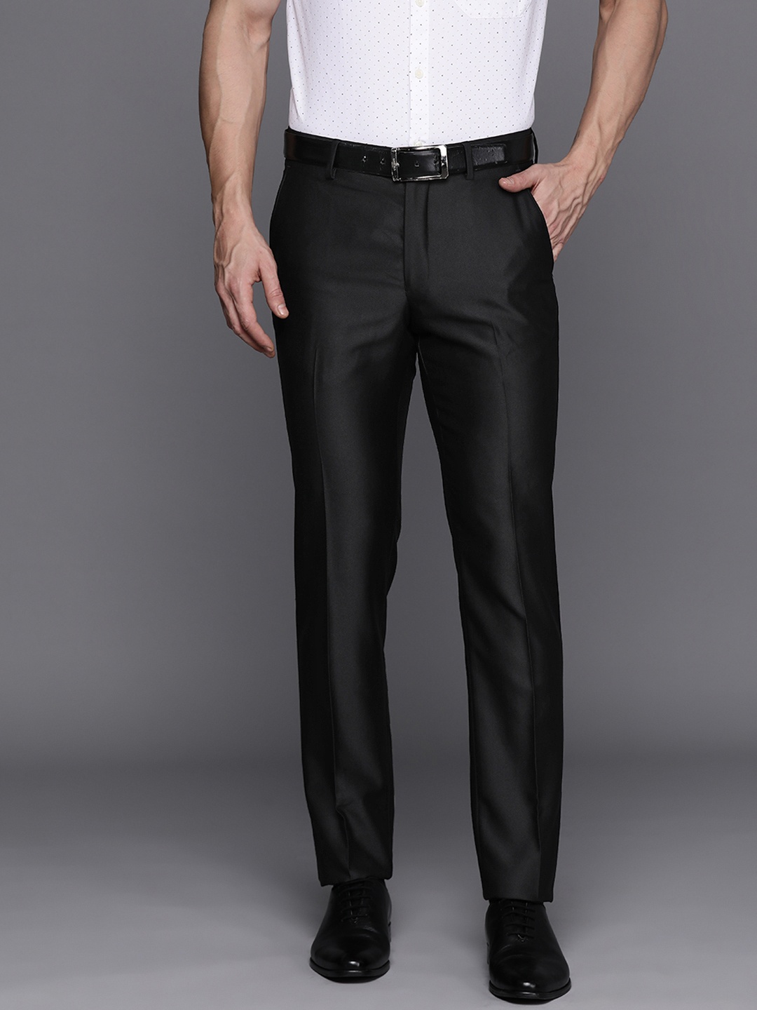 

Louis Philippe Men Slim Fit Formal Trousers, Black