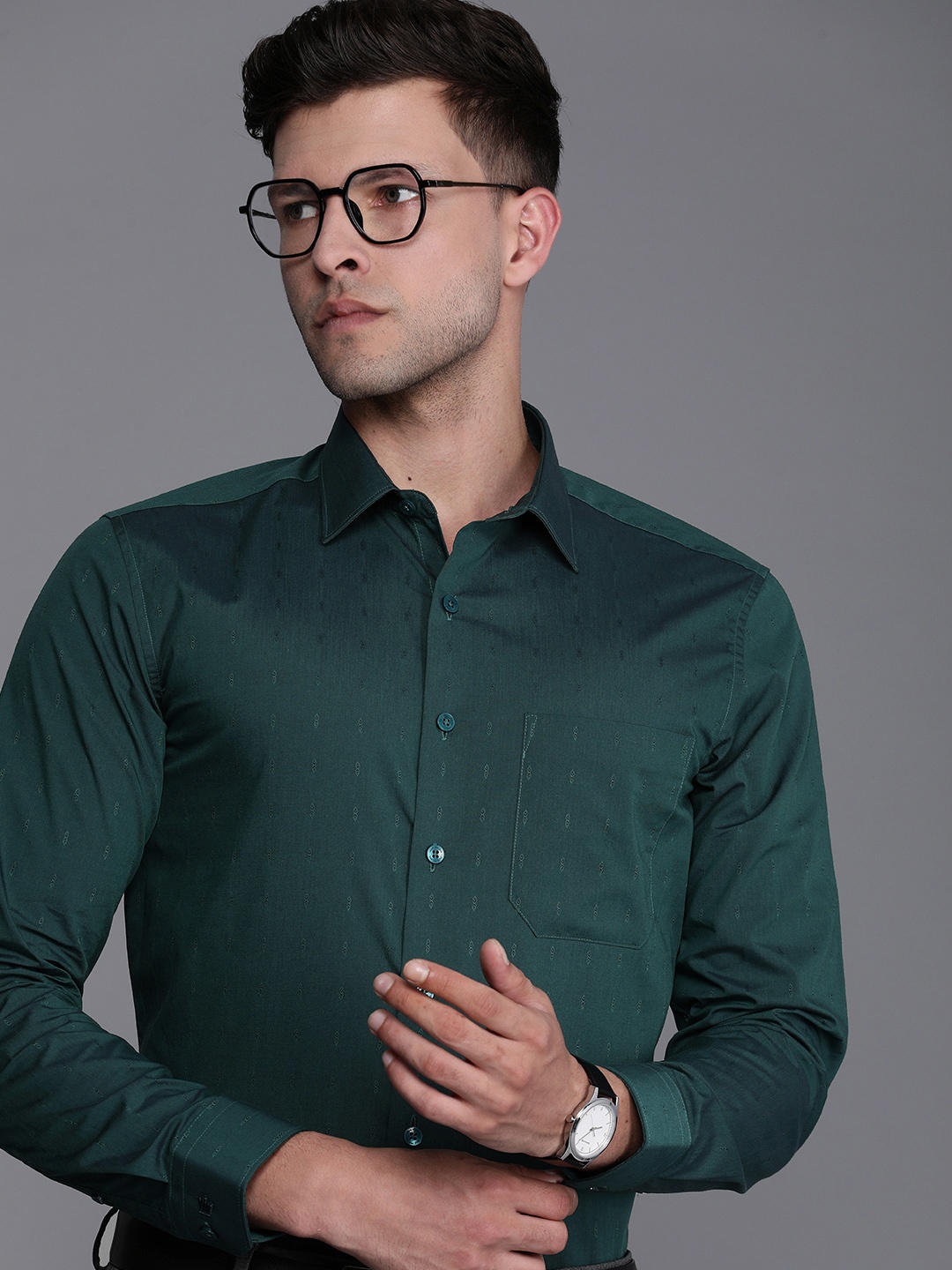 

Louis Philippe Slim Fit Textured Cotton Formal Shirt, Green