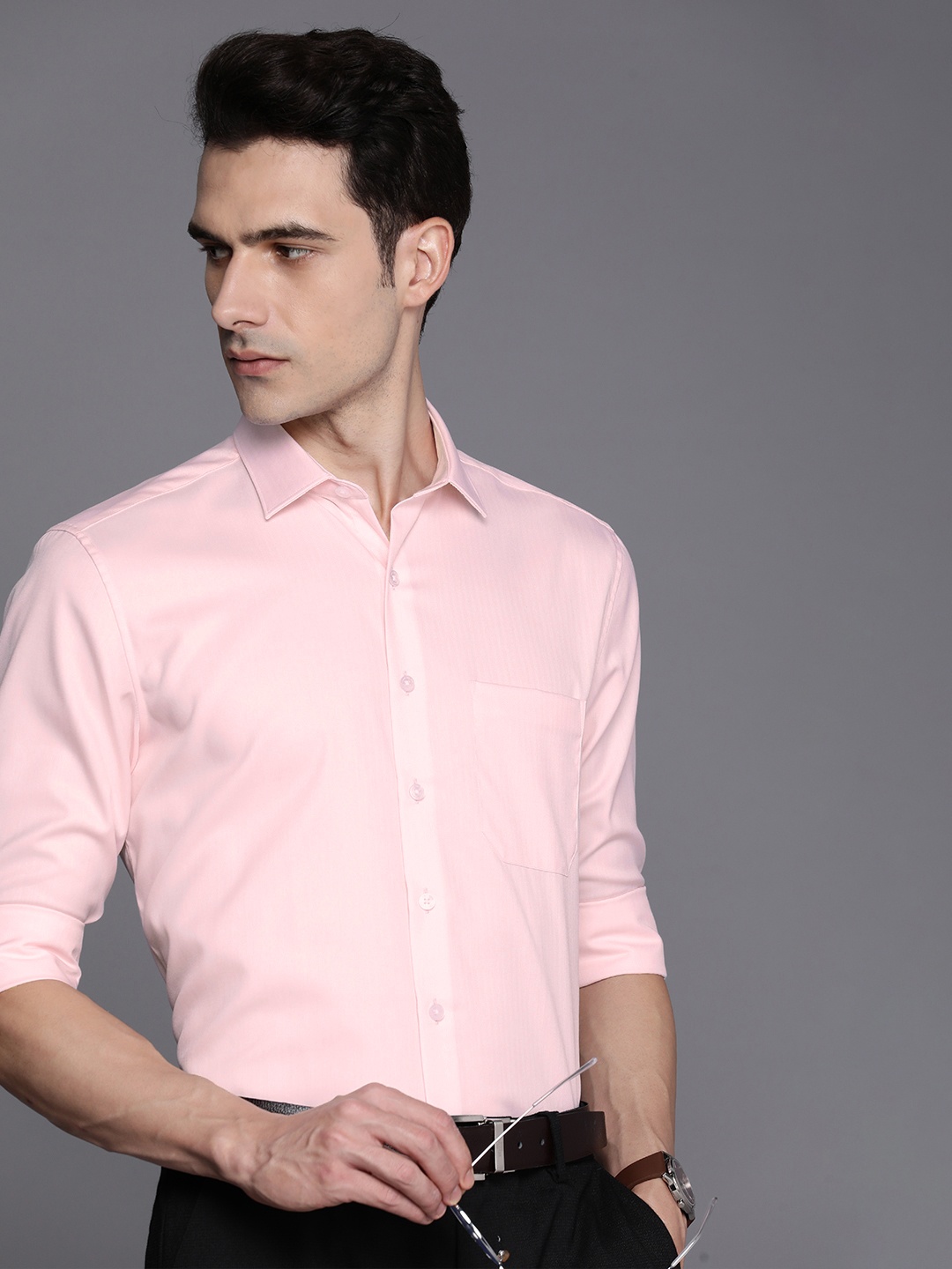 

Louis Philippe Permapress Slim Fit Textured Pure Cotton Wrinkle Free Formal Shirt, Pink