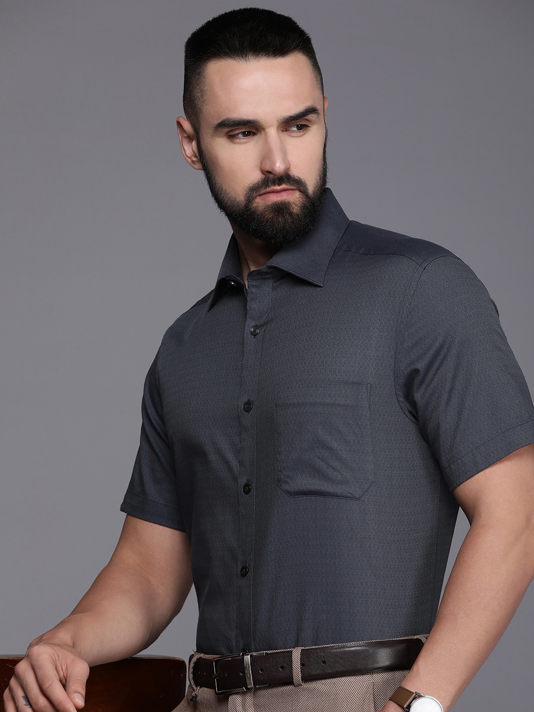 

Louis Philippe Pure Cotton Classic Fit Opaque Self Design Casual Shirt, Navy blue