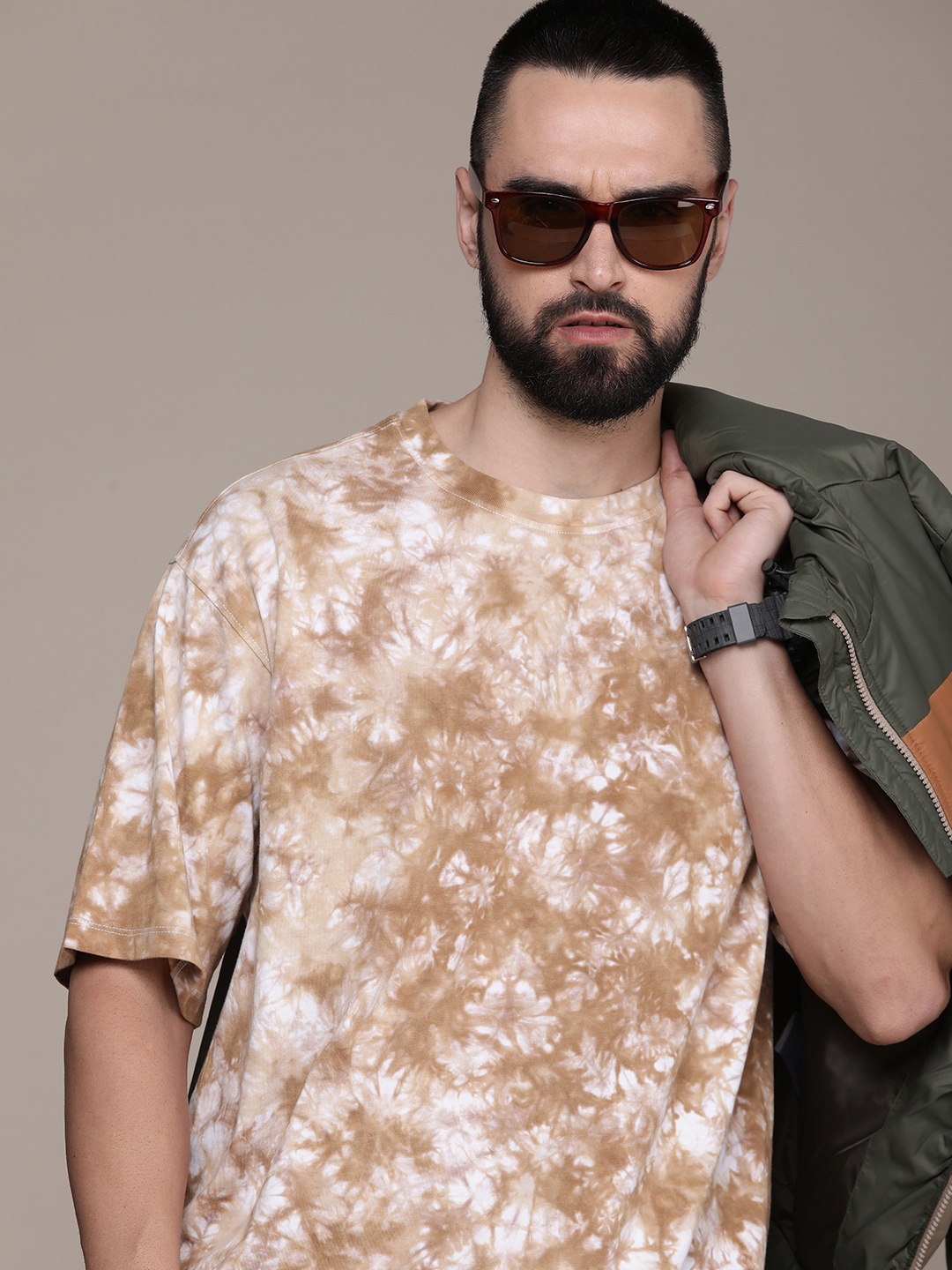 

Roadster Men Tie & Dye Drop-Shoulder Sleeves Pure Cotton T-shirt, Tan
