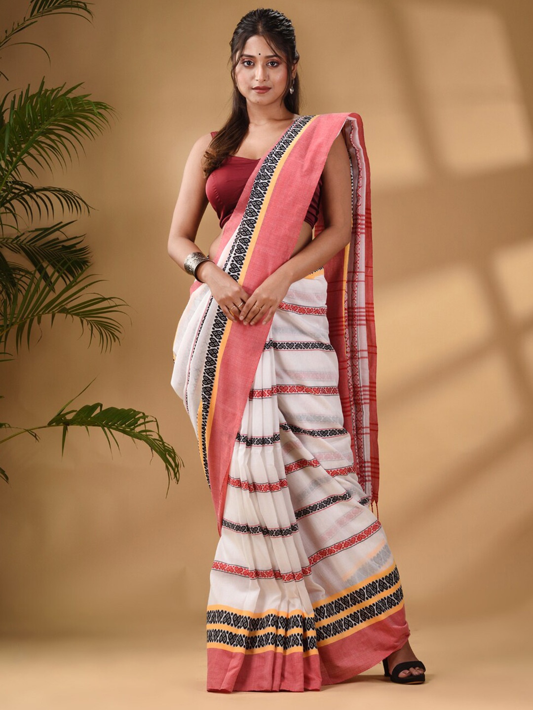 

Arhi Geometric Woven Design Pure Cotton Saree, White