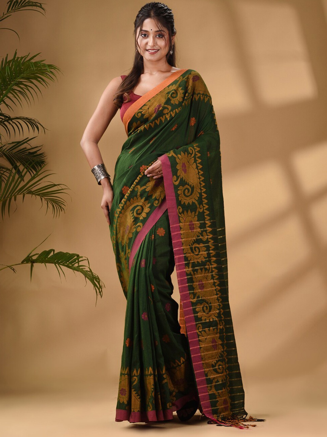 

Arhi Ethnic Motifs Woven Design Pure Cotton Saree, Green