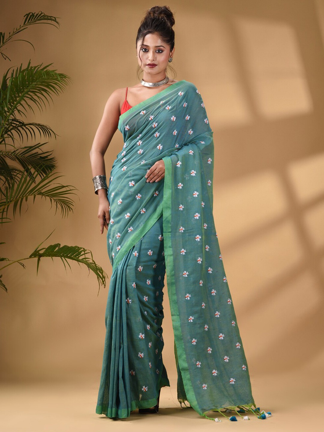 

Arhi Floral Embroidered Pure Cotton Saree, Sea green