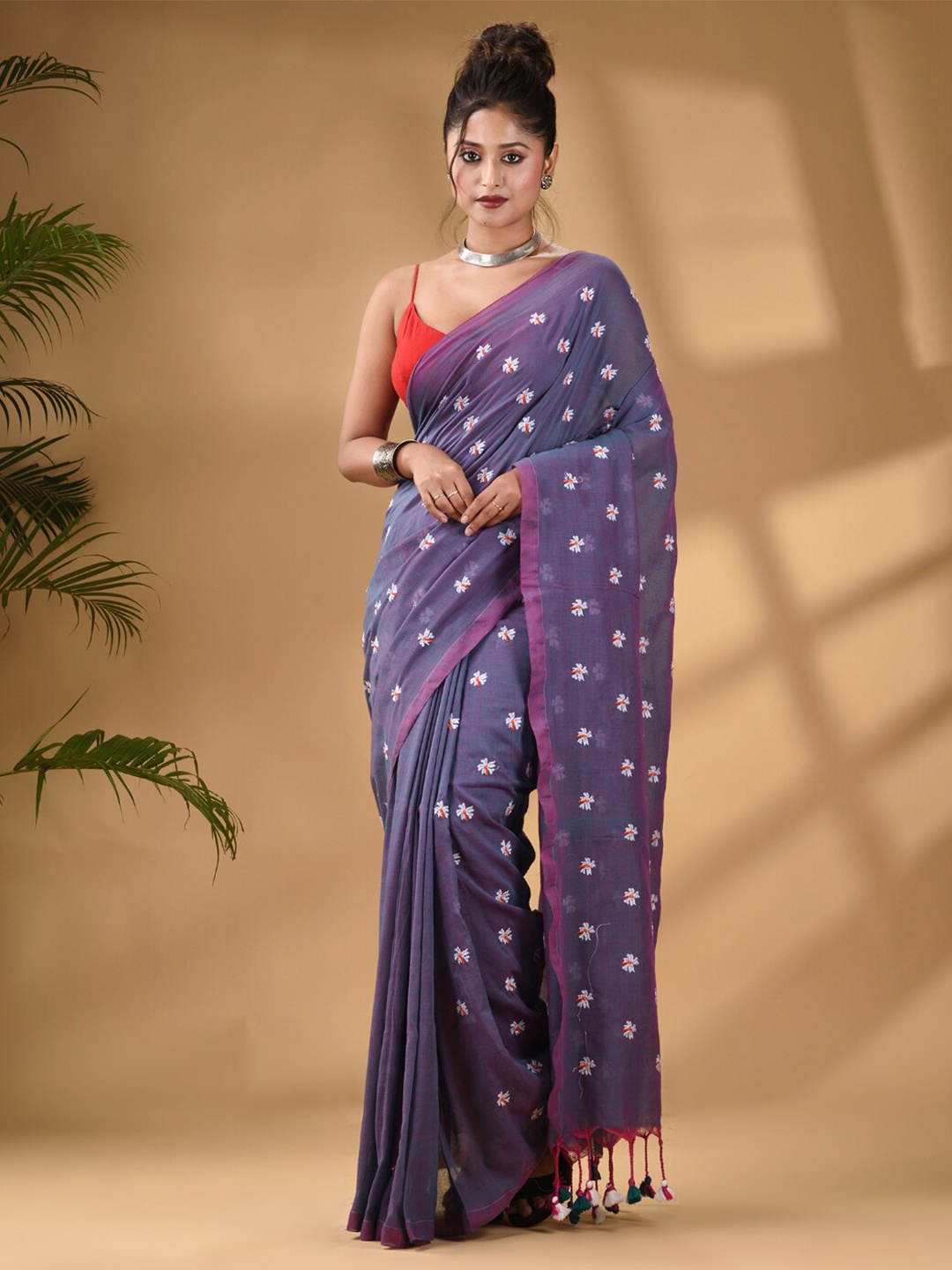 

Arhi Floral Embroidered Pure Cotton Saree, Grey