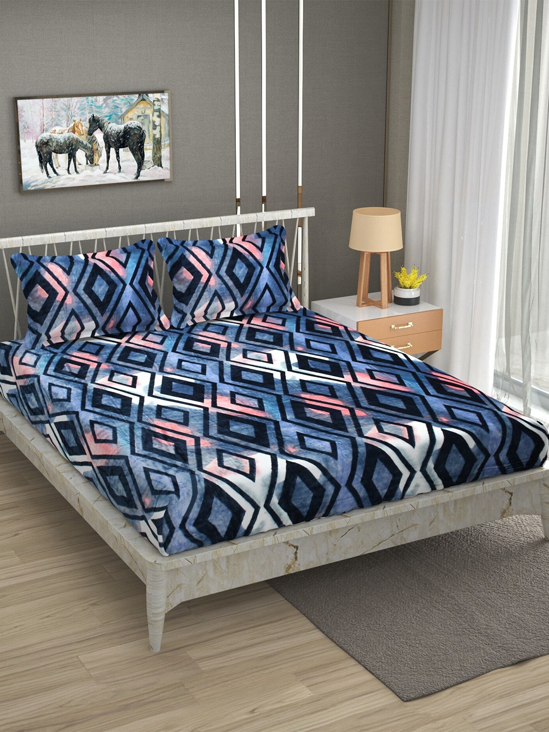 

Stylespace by Isha Blue & White Geometric Velvet 330 TC King Bedsheet with 2 Pillow Covers