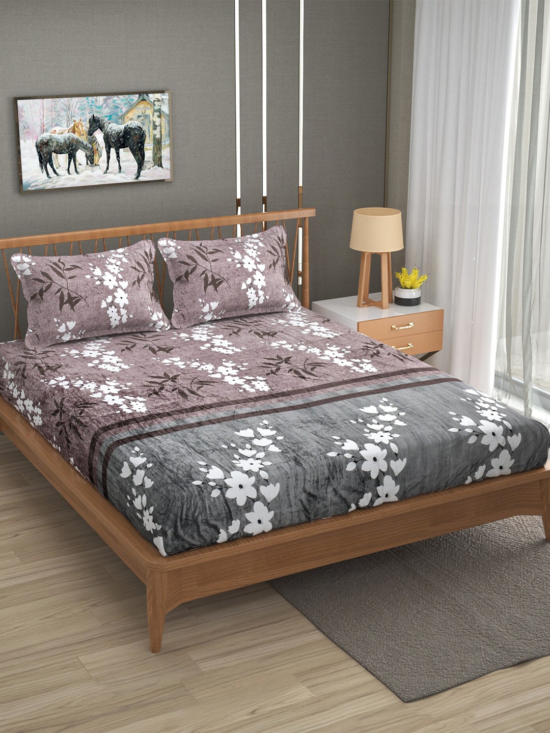 

Stylespace by Isha Grey & Brown Floral Velvet 270 TC King Bedsheet with 2 Pillow Covers